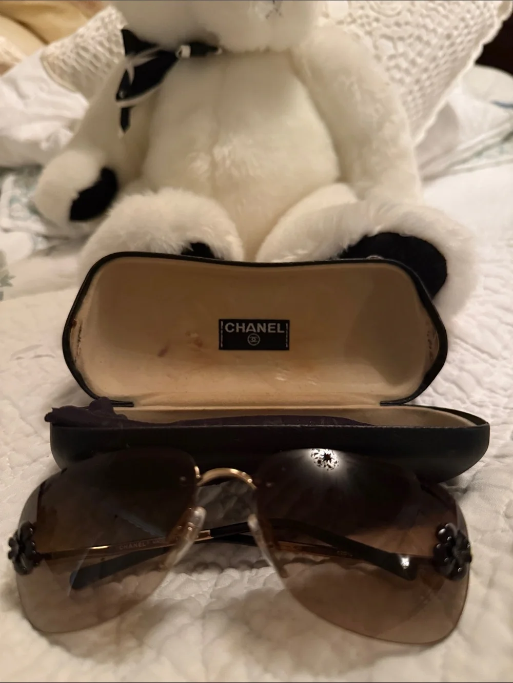 CHANEL Brown Gradient Aviator Sunglasses with Floral Temples